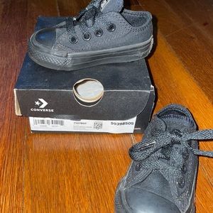Converse infant size 3 in black